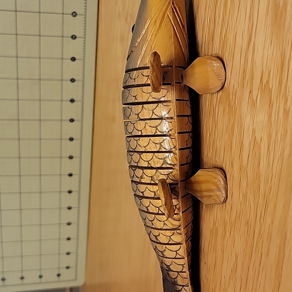 Wood Carved Fish - Picture 7 of 7